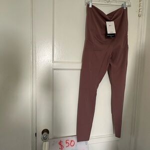 NWT Nike maternity leggings mauve & black